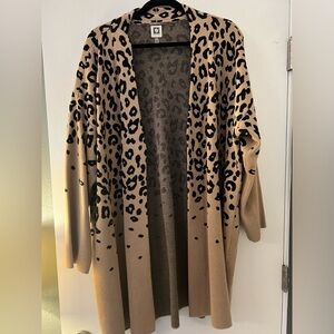 Leopard duster
